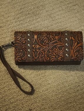 NWOT Southern Barrels & BrimsTrinity Ranch Floral Tooled Collection Wallet